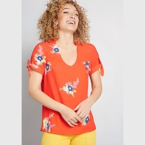 ModCloth Floral Short Sleeve Blouse